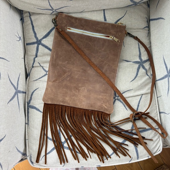 Western Cowgirl cowhide pink metallic fringe purse - Picture 5 of 9